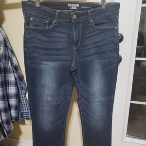 Ladies Levis Denizen size 12 jeans